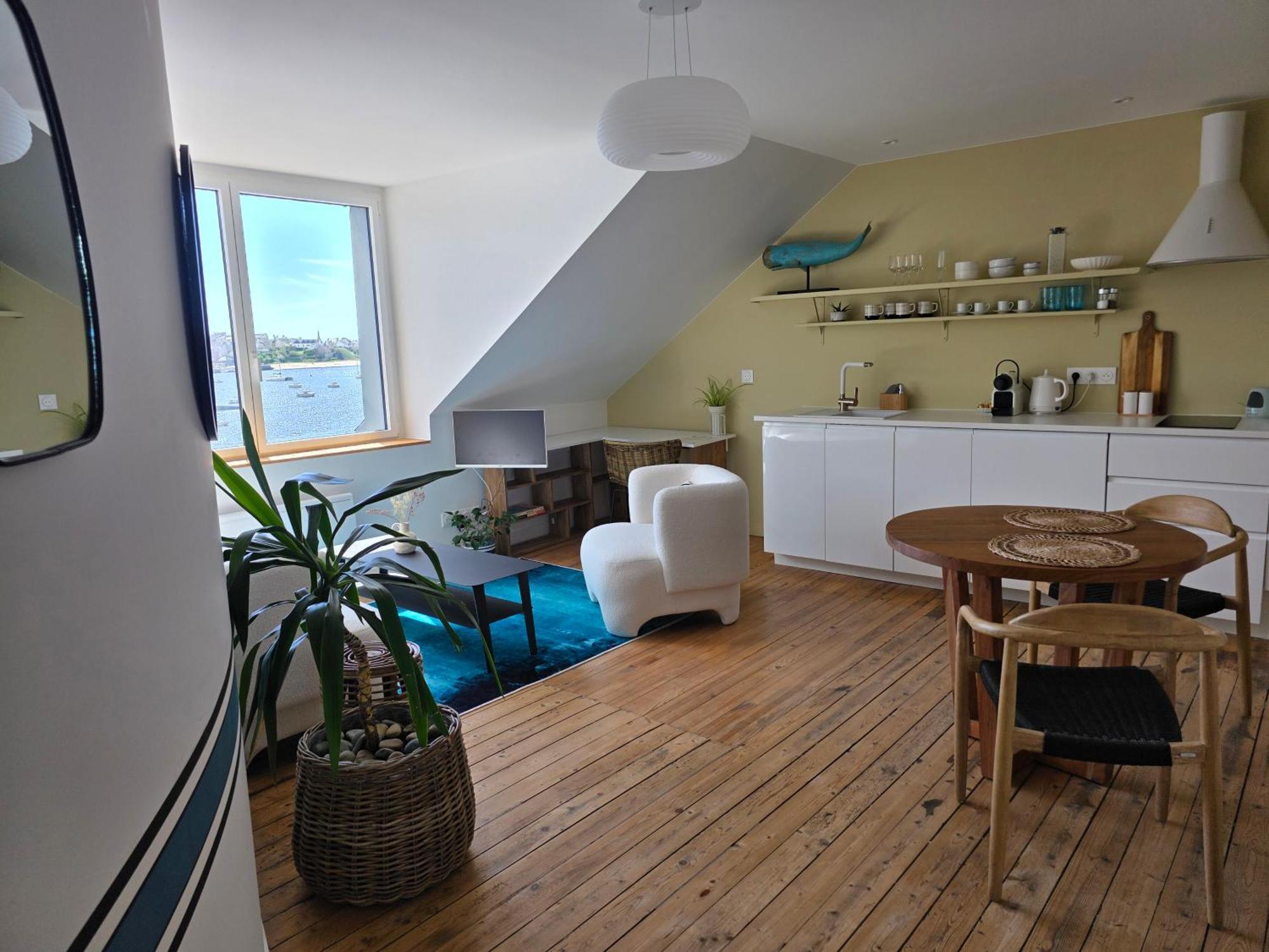 Anatoline Audierne Appart'Hotel Vue Mer - Sea & Harbor Stay Eksteriør bilde
